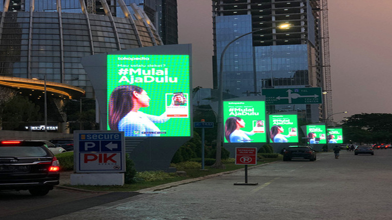 Light pole LED display