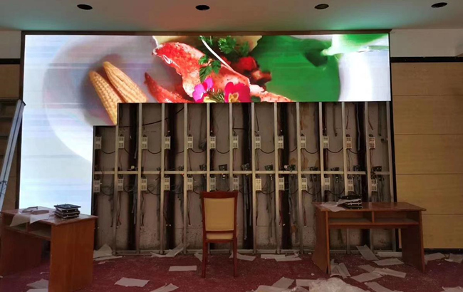 installation adjustment of indoor LED cabinet