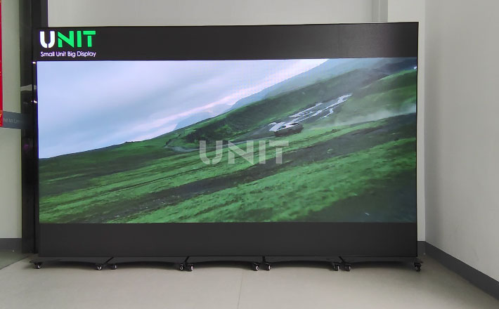 digital-LED-poster-screens