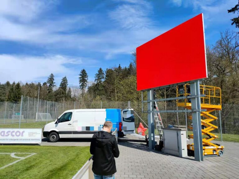 Highway single column vertical billboard