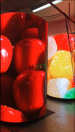 P3mm cylinder led screen (2)