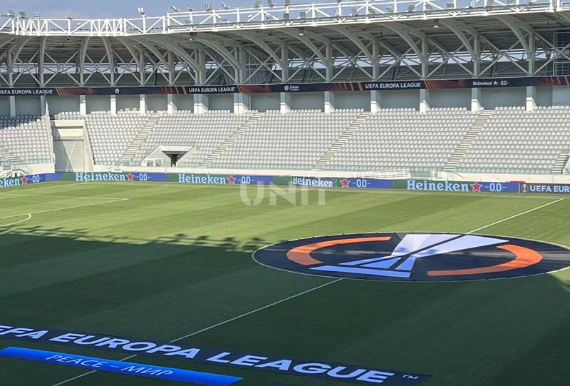 football perimeter LED display (2)
