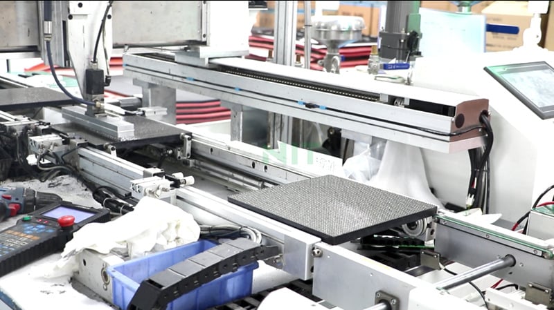 Glue machine