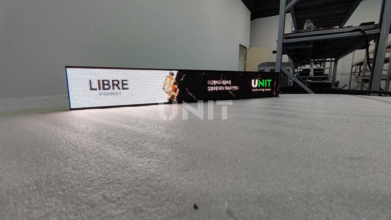UNIT LED shelf screen (3)