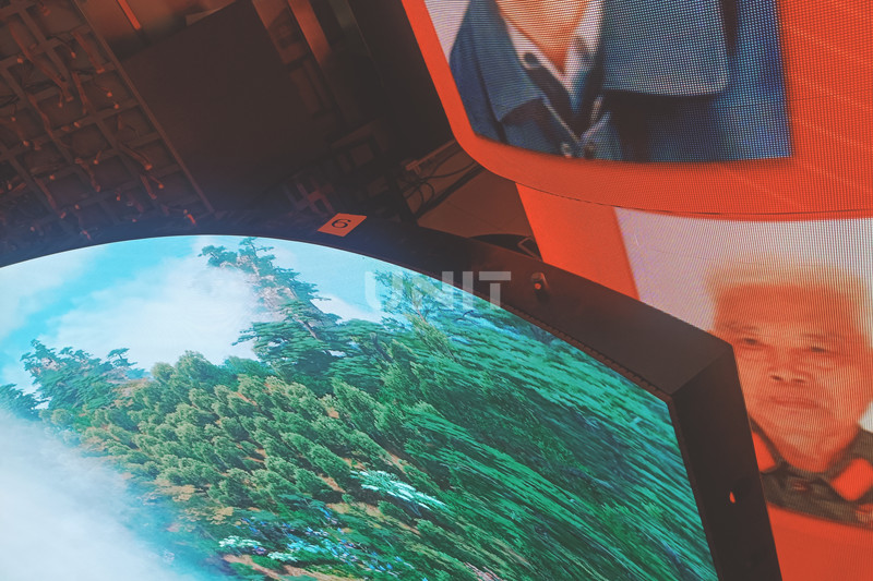 flexible LED screen-iron cabinet