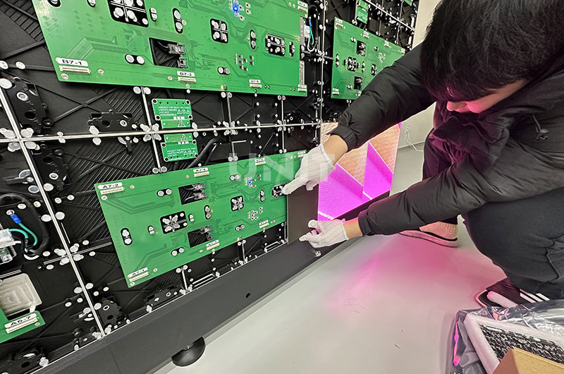 indoor-LED-module-installation