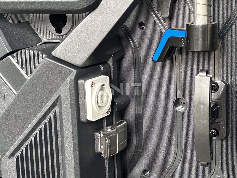 signal connector