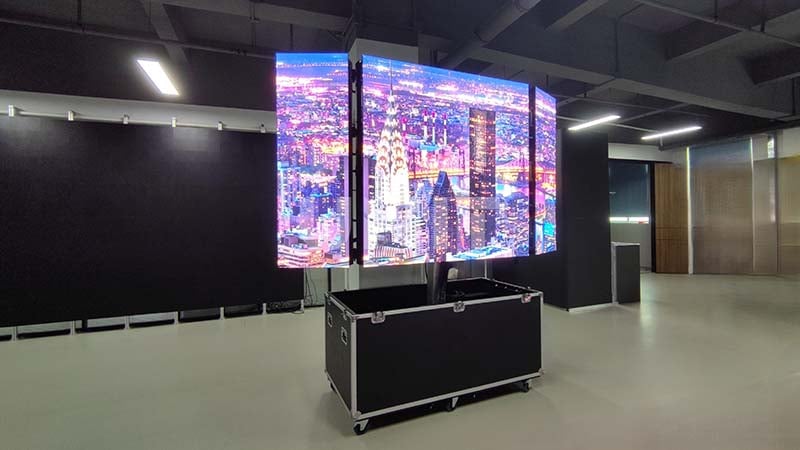 ML10 Mobile LED Screen Trailer-front view (2)