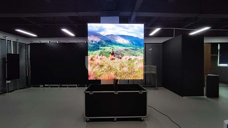ML10 Mobile LED Screen Trailer-front view (3)