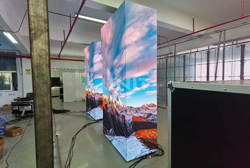 indoor p2.5mm square pillar screen (1)