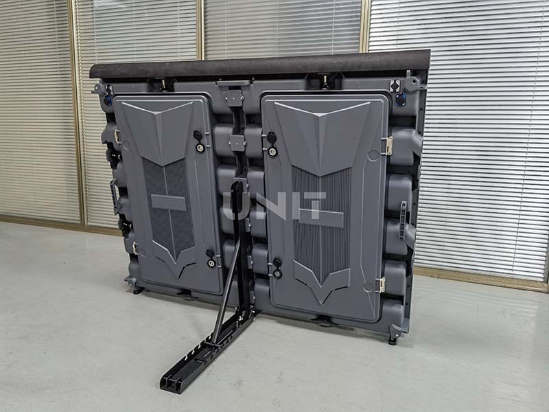 1280x960 sports LED display-back view (1)
