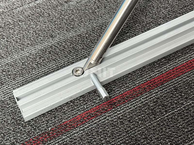 EX1600 adjustable stand (1)