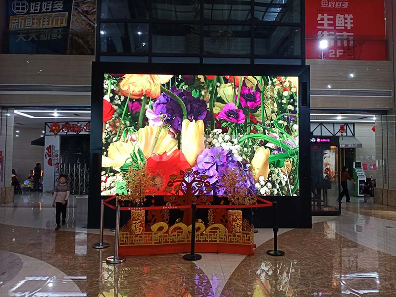 p2 led wall in shopping mall