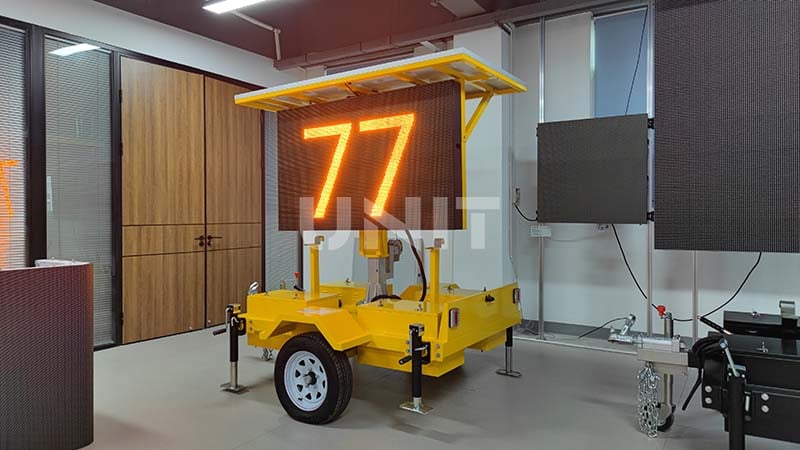 ML15S LED Display Trailer (1)