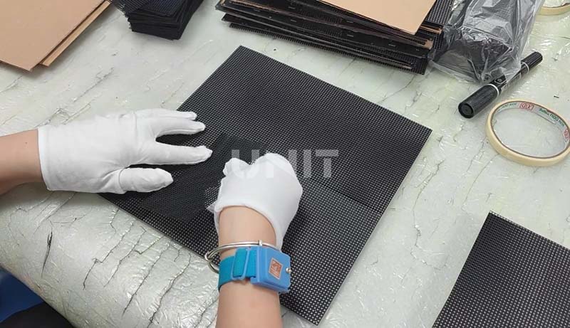install mask for indoor LED screen module