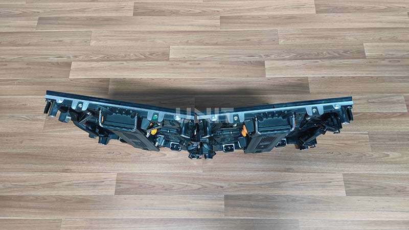 concave-screen-top view