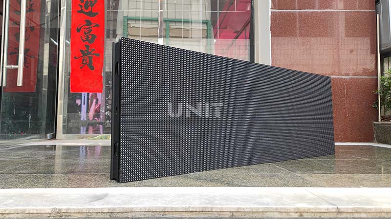side view of of1500 LED display