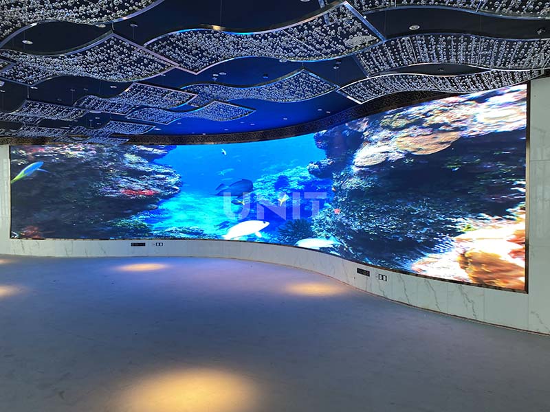 curved LED display