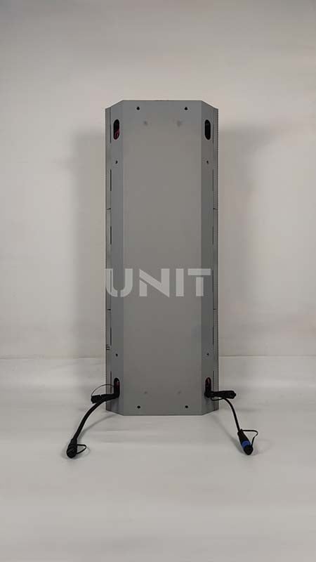EV960 curved LED display (1)