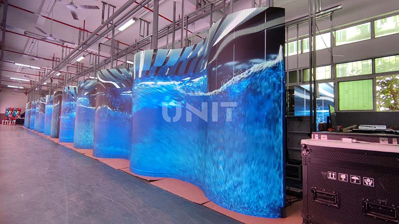 S-shape curved LED display