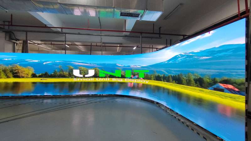 MA600 Curved LED Screen Case 1