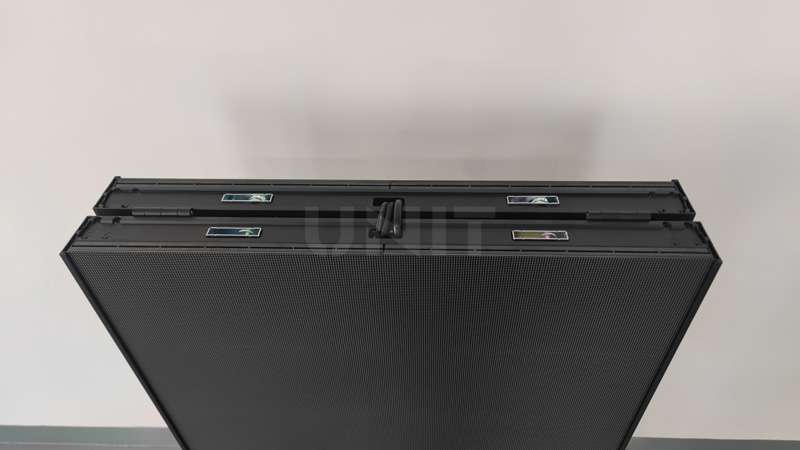 LC60CF Folding Details