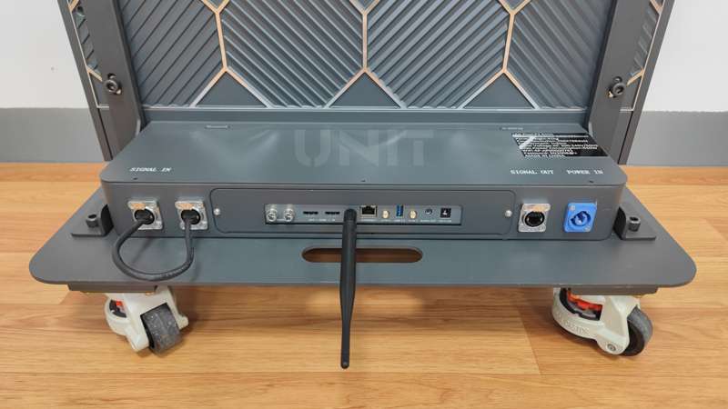 LC60F Details 1