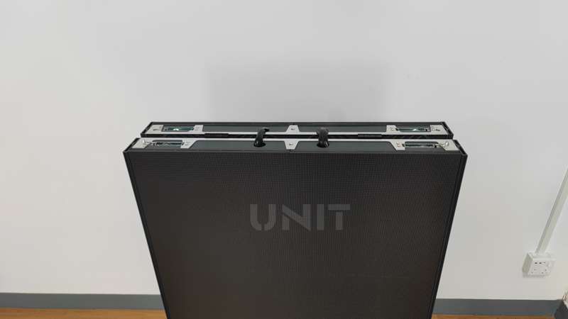 LC60F Folding Details 3
