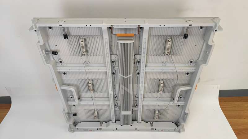 ES960 Back View 4